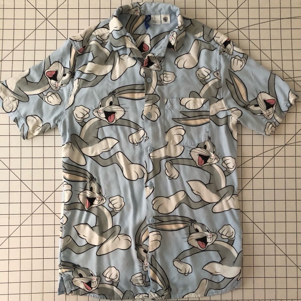 Cute Bugs Bunny H & M button down shirt